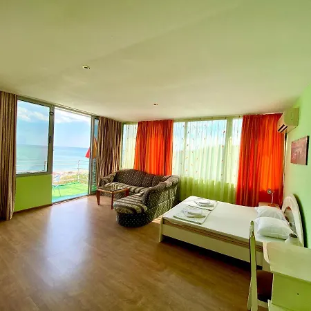 Jackie 4* גולדן סנדס