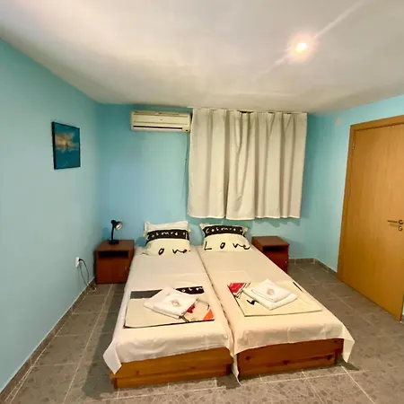 Jackie 4* גולדן סנדס