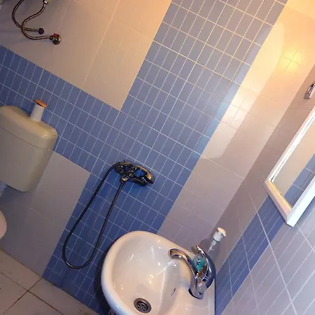 Jackie בית הארחה 4*