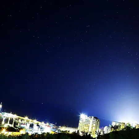 Jackie גולדן סנדס