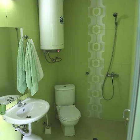 Jackie בית הארחה