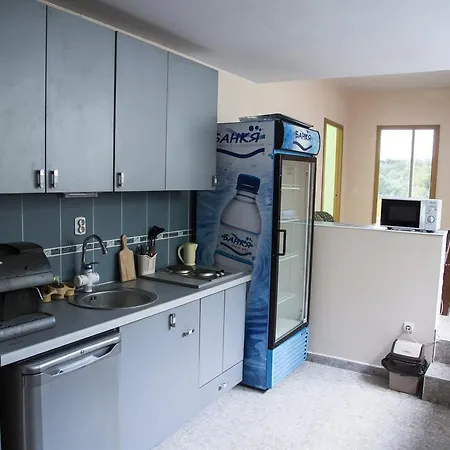 בית הארחה Jackie 4*