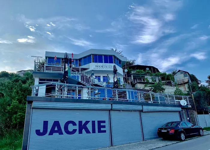招待所 Jackie 4*